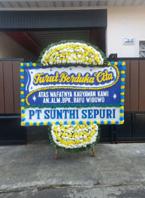 Papan Bunga Duka di Bunguran Selatan