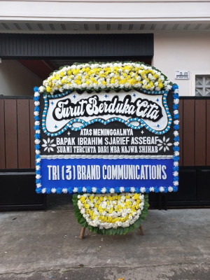Papan Bunga Duka di Bunguran Selatan